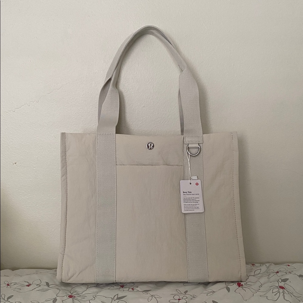 NWT Lululemon Boxy Tote 10L